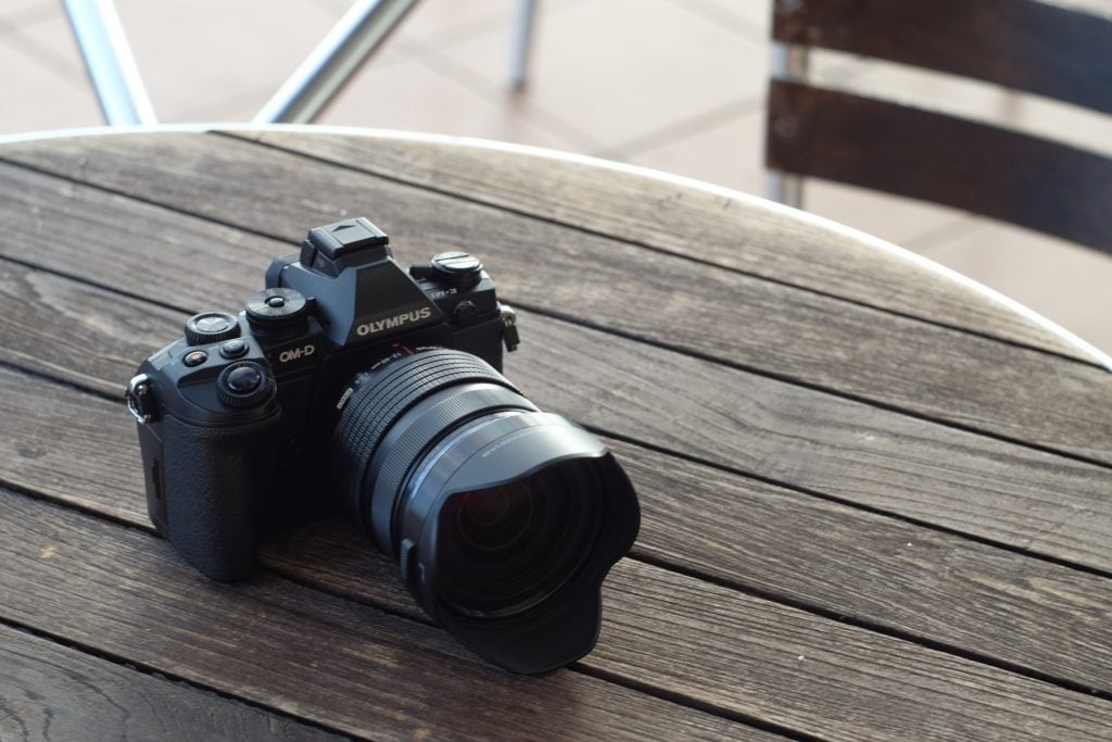 OLYMPUS OM-D E-M1