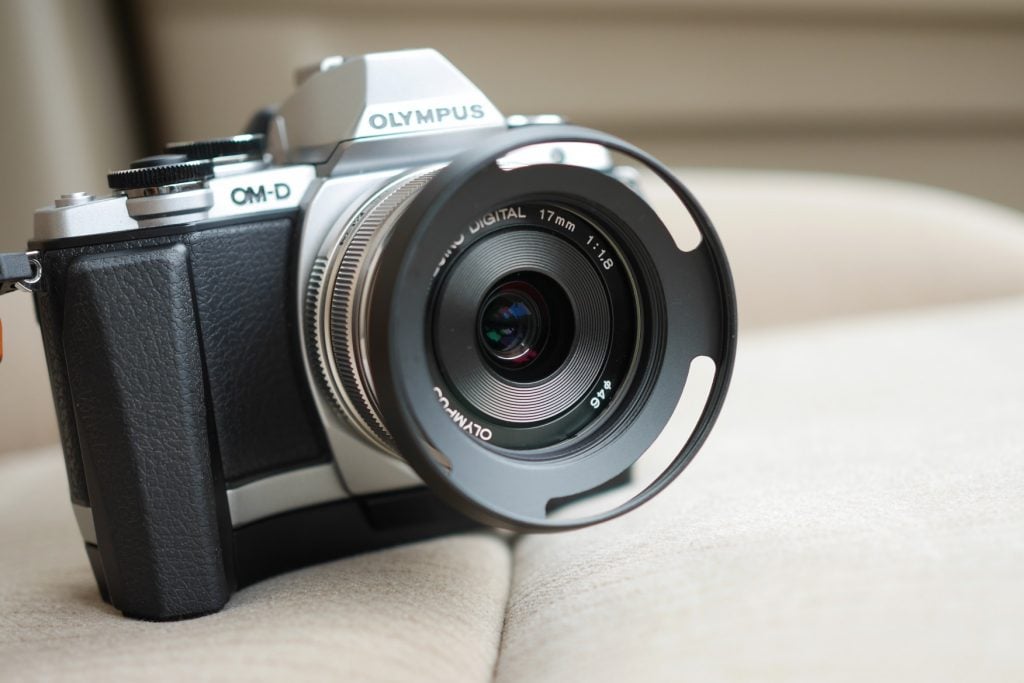OLYMPUS OM-D E-M10