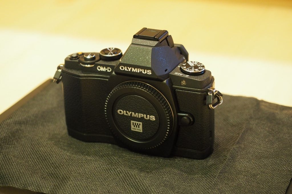 OLYMPUS OM-D E-M5