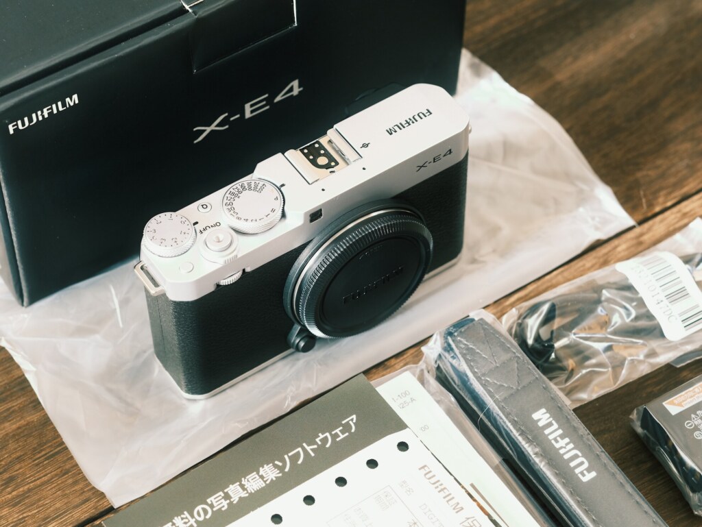 FUJIFILM X-E4