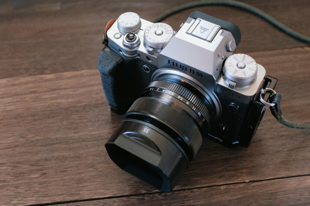 X-T4 + SmallRig 2812