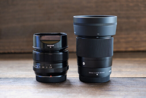 XF35mmF1.4 RとSIGMA 30mm F1.4 DC DN