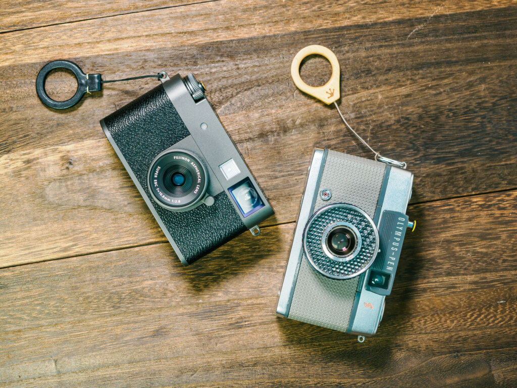 FUJIFILM X HalfとOLYMPUS PEN EE