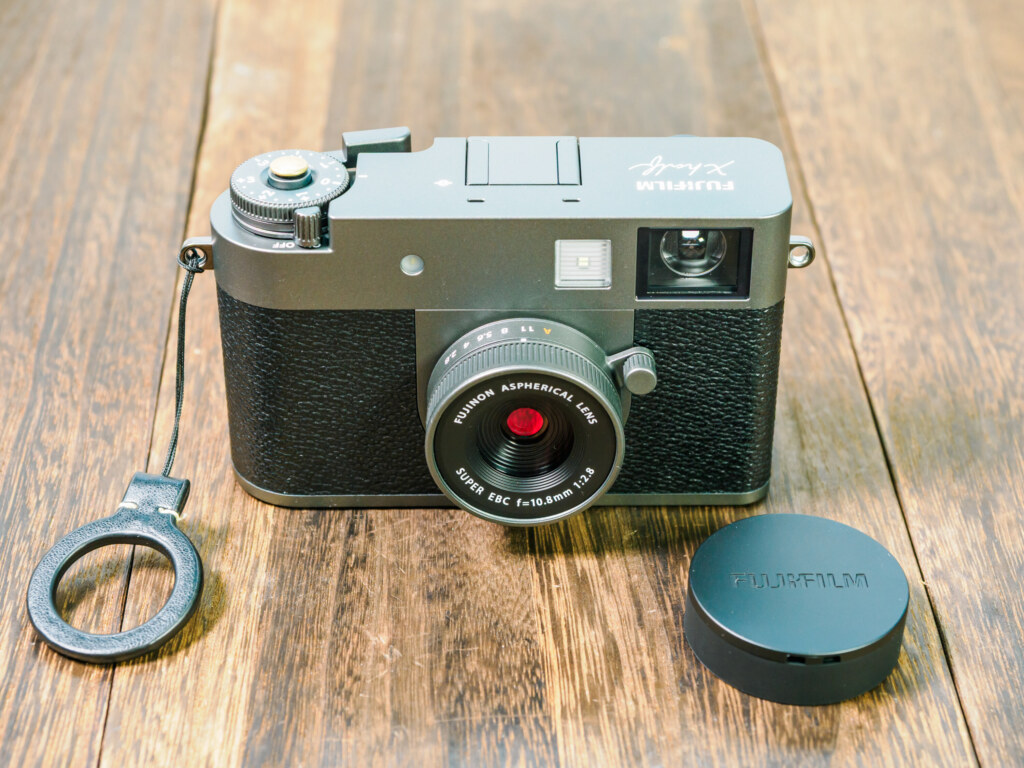 FUJIFILM X Half